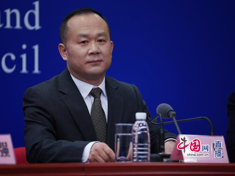 李健