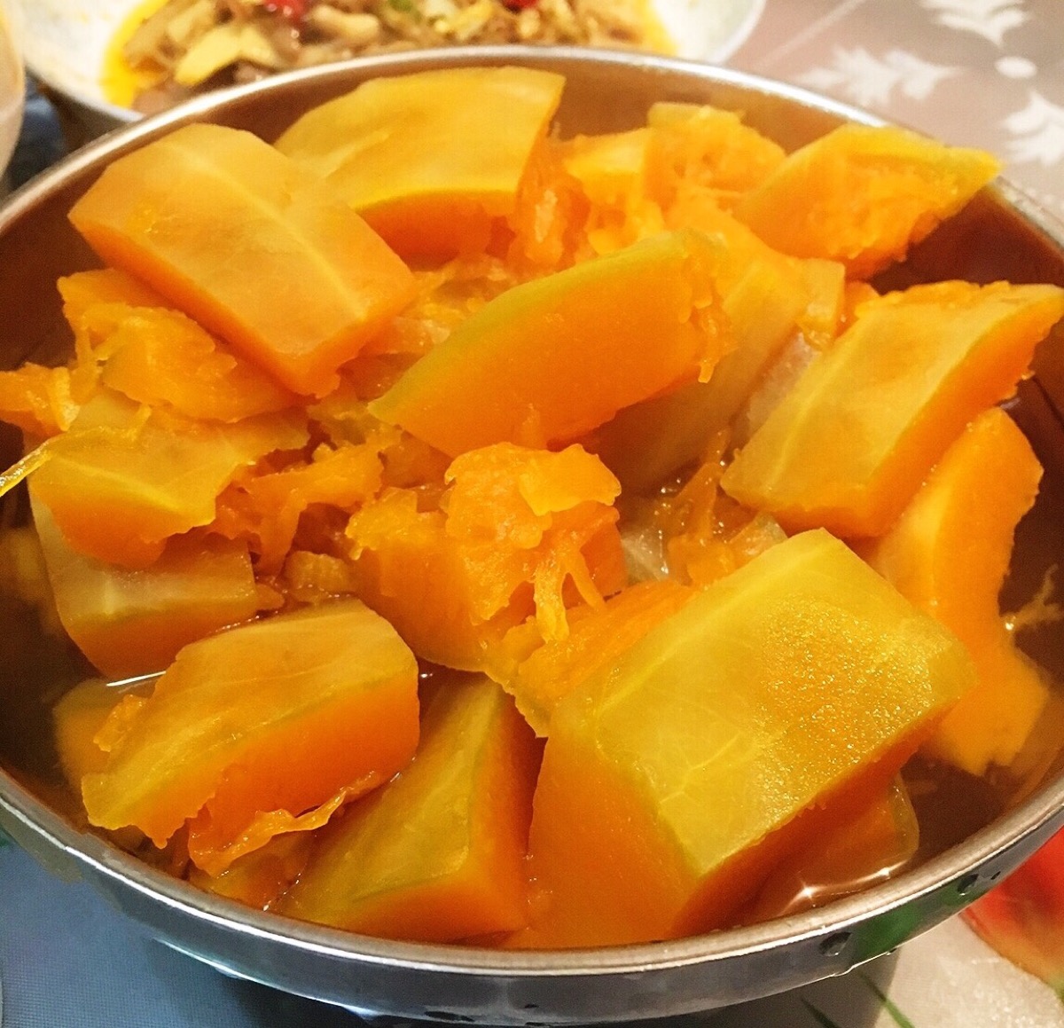  p>蜂蜜蒸南瓜,是一道以蜂蜜, a href="#" data-lemmaid="18337">南瓜