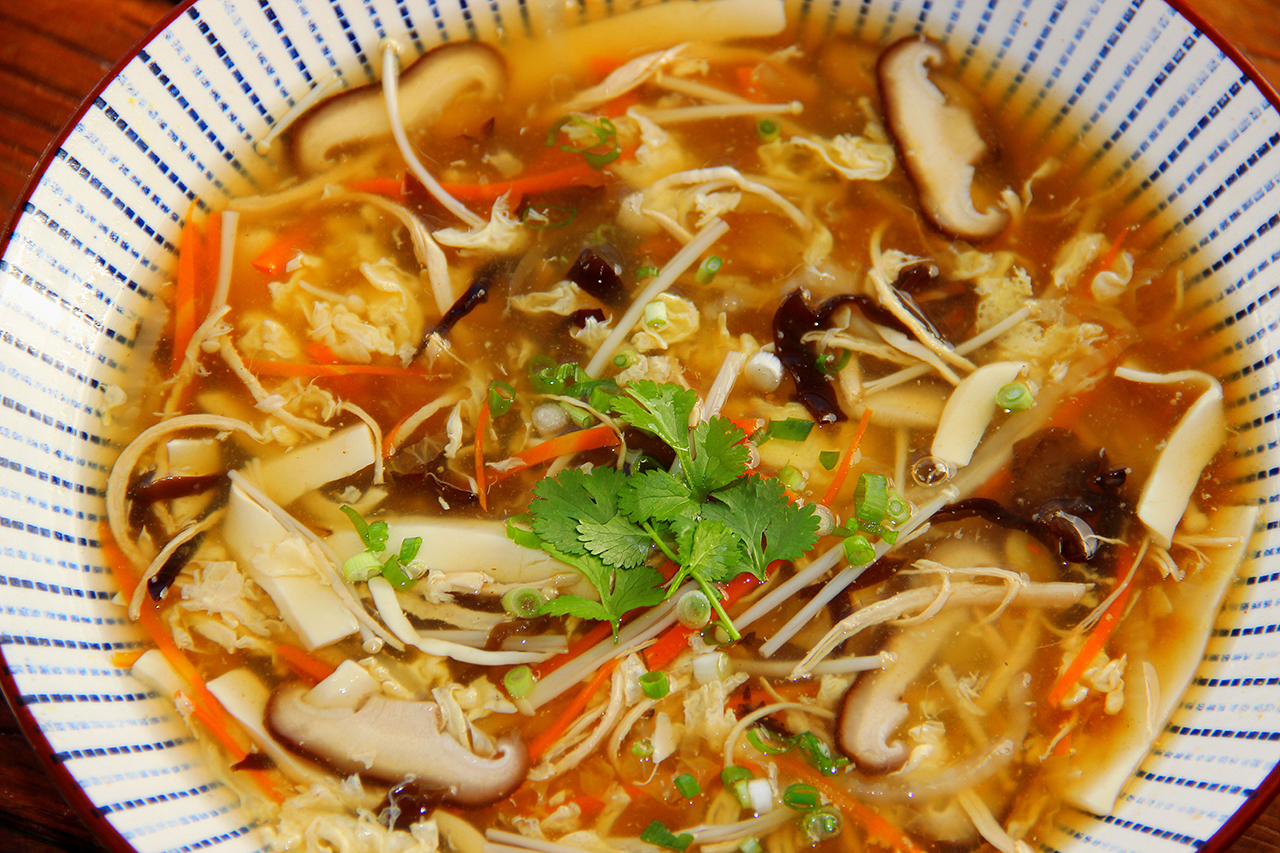  p>酸辣豆腐汤是一道四川省地方菜肴,属于 a target="_blank" href="