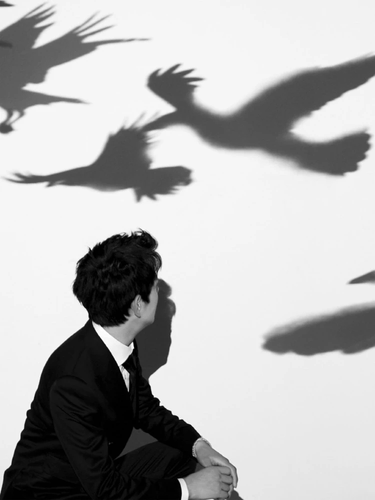  p>丁真珍珠(汉语名:丁真),藏族,中国内地男歌手