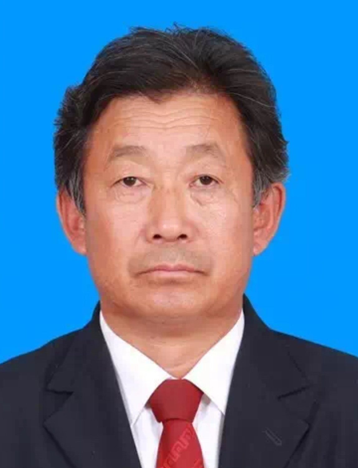  p data-id="gn0a73ml78">周云飞,男,内蒙古自治区乌海市海勃湾区千里