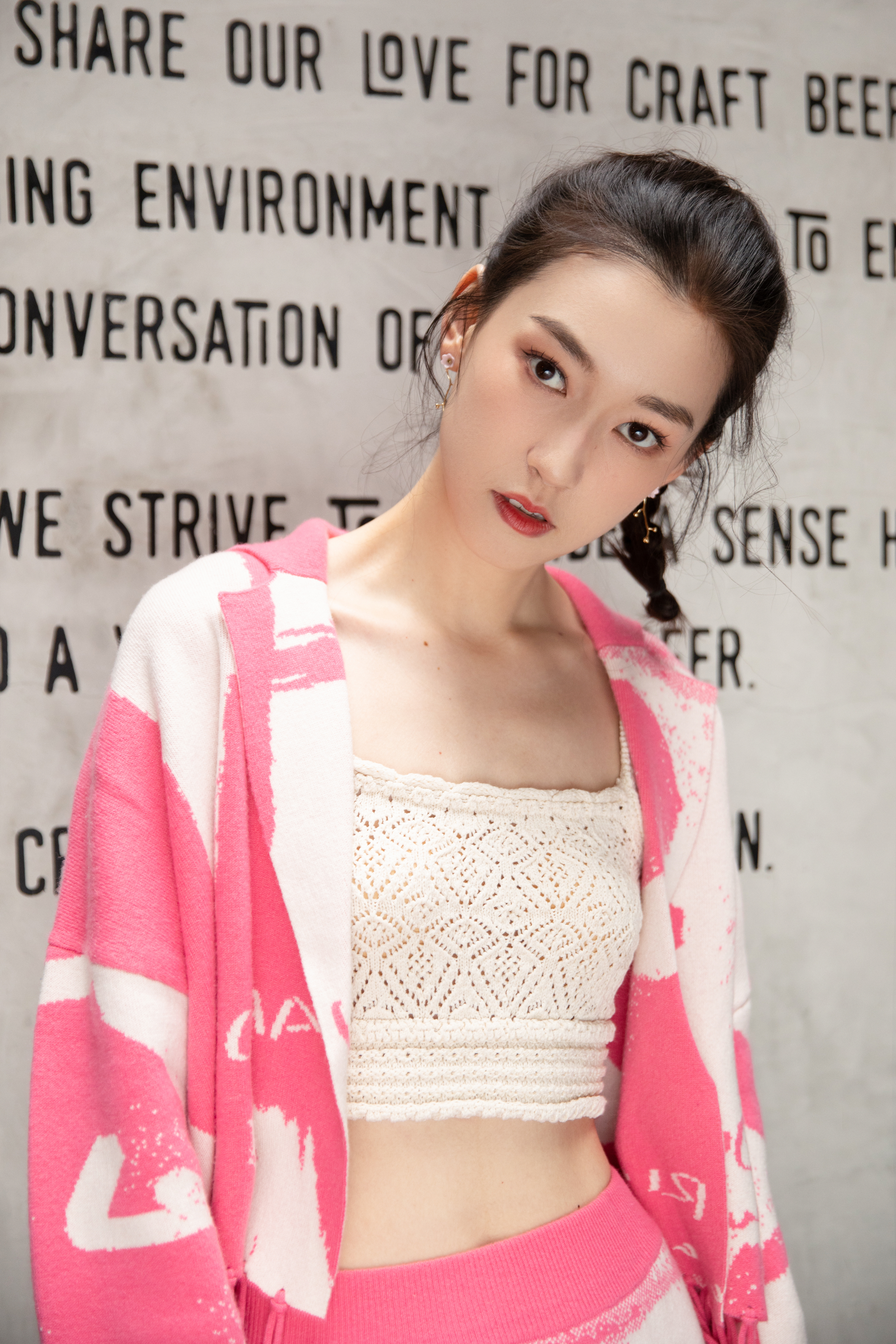  p>刘楚玄,原名刘敏佳,6月2日出生于北京市,中国内地影视女演员,毕业