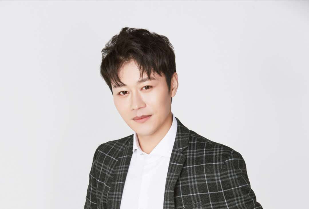  p data-id="gnx2tknsfj">顾问,中国内地影视男演员.