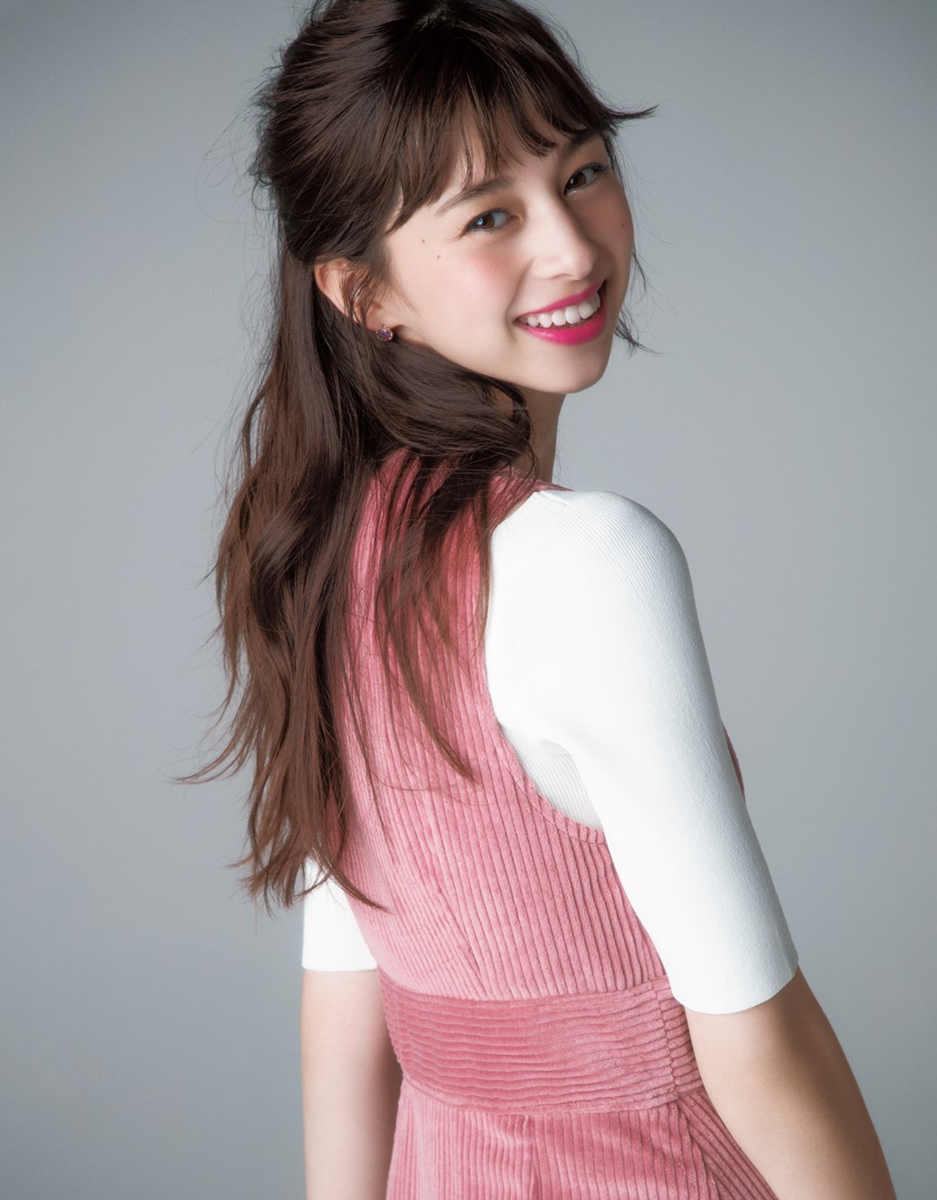  p>中条彩未( i>nakajo ayami /i>),1997年2月4日出生于日本大阪府,英