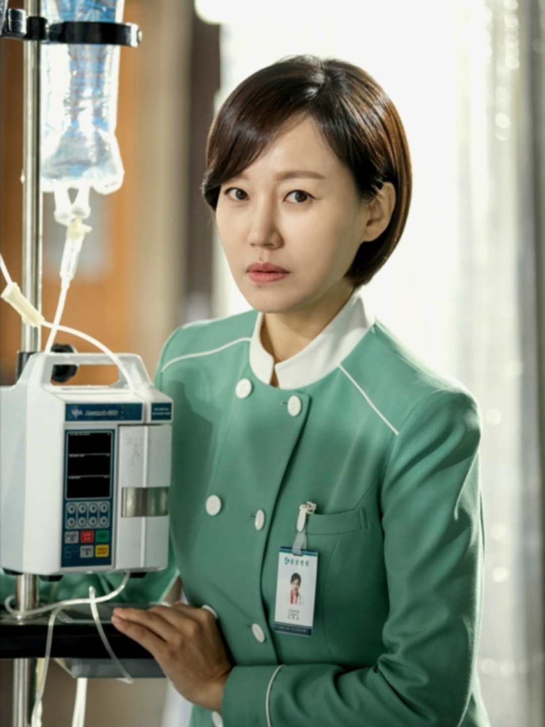 女,韩国2020年刘仁植执导的 a target="_blank" href="/item/电视剧