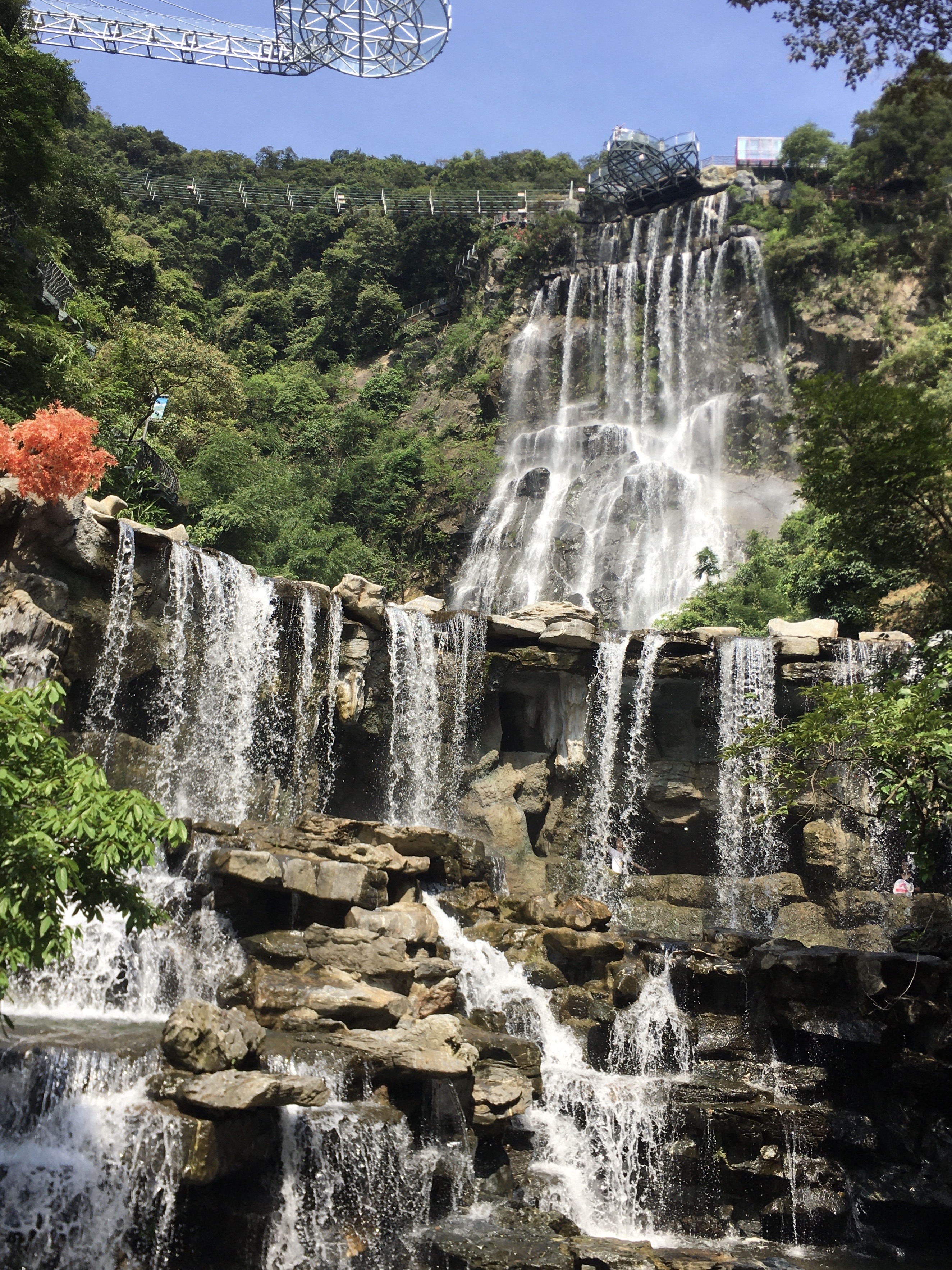  p data-id="gnzls7rg2a">黄腾峡生态旅游区位于广东省清远市 a