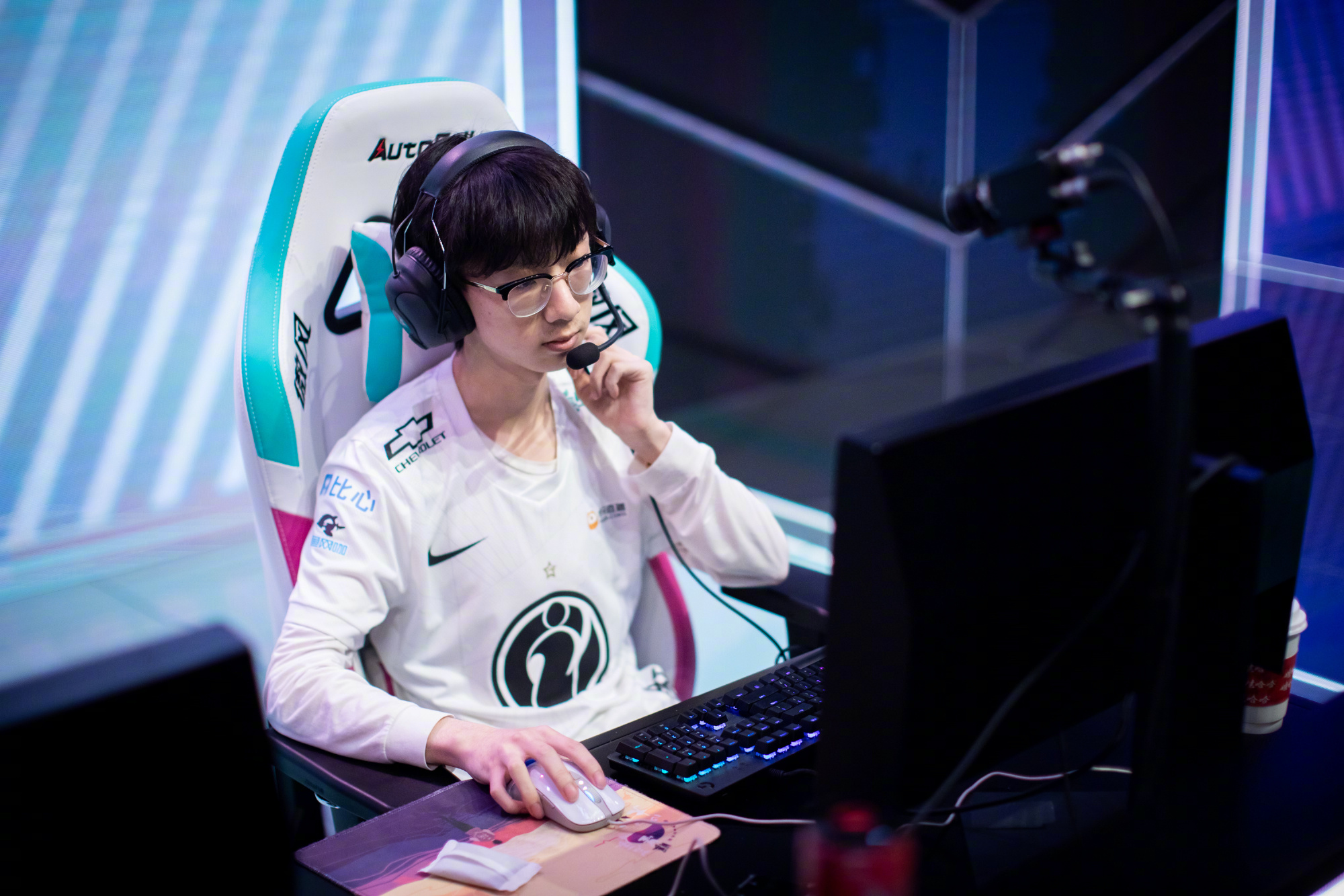  p data-id="gnco0oy7mf">王柳羿(游戏id:baolan,曾用id:megan),1999