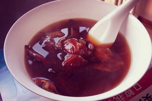  p>阿胶红糖蒸水蛋是一道由 a href="#" data-lemmaid="669460">阿胶 