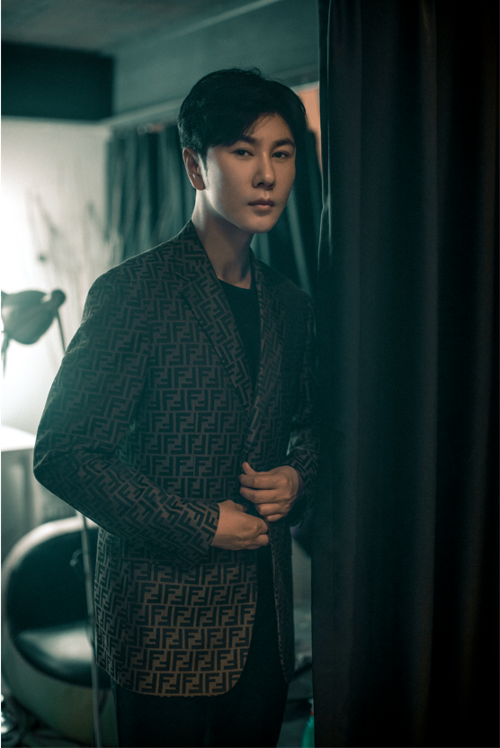  p>夏河,1983年5月20日出生于东北, a target="_blank" href="/item