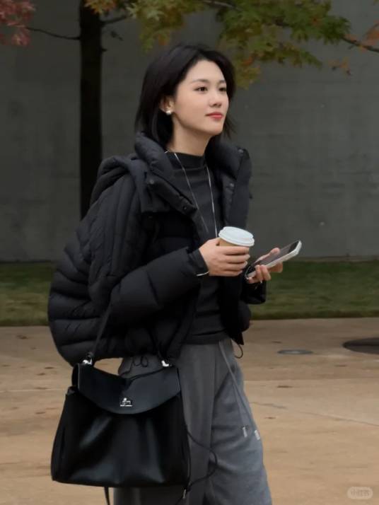 张妍 Luna_百度百科