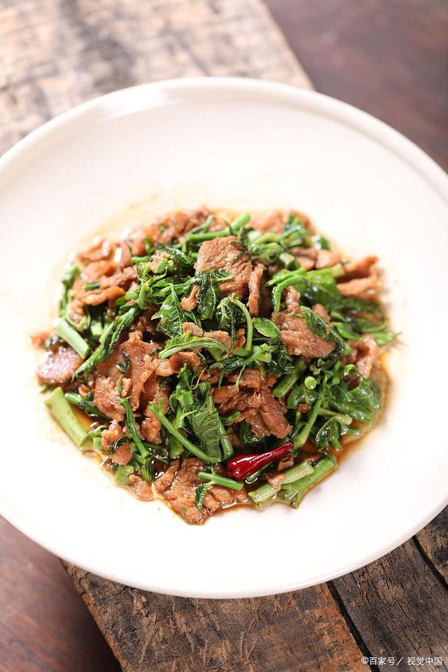 炒肉香椿