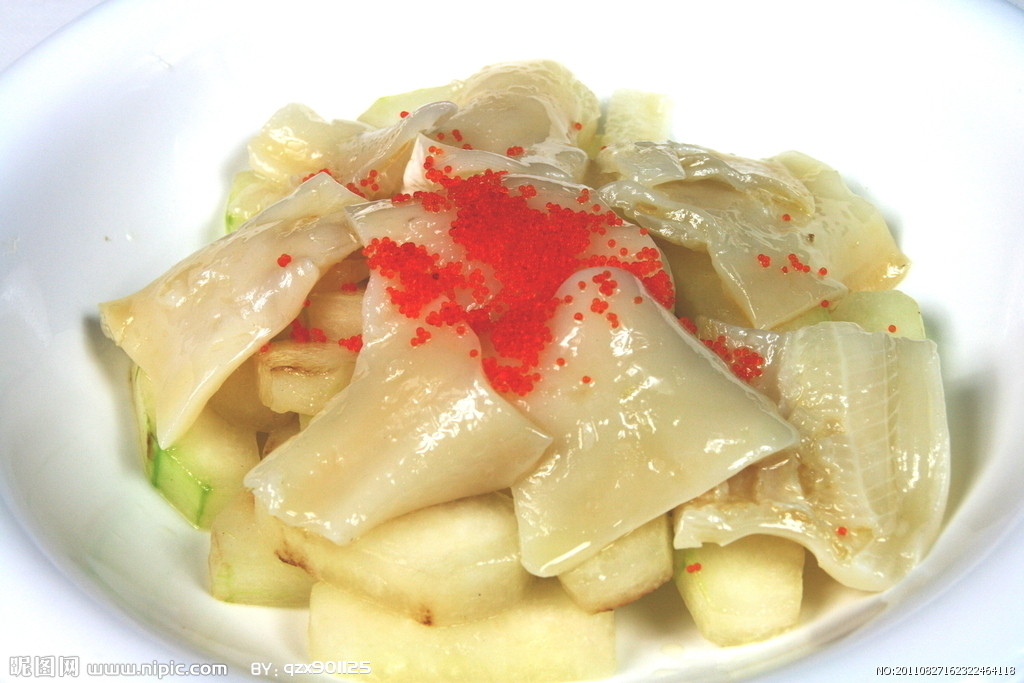  p>海红鱼唇是一道菜品,属于京菜系,主要材料是水发鱼唇,配料是 a