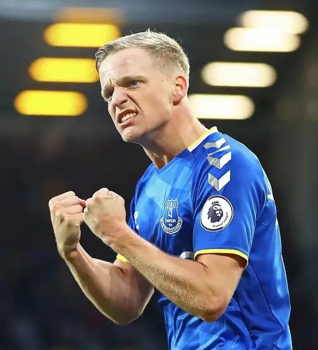  p data-id="gnbixzwpz6">唐尼·范德贝克(donny van de beek),1997年