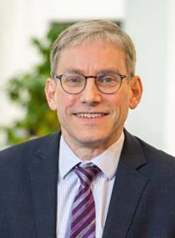 <p>兰卡斯特大学现任校长Andy Schofield教授