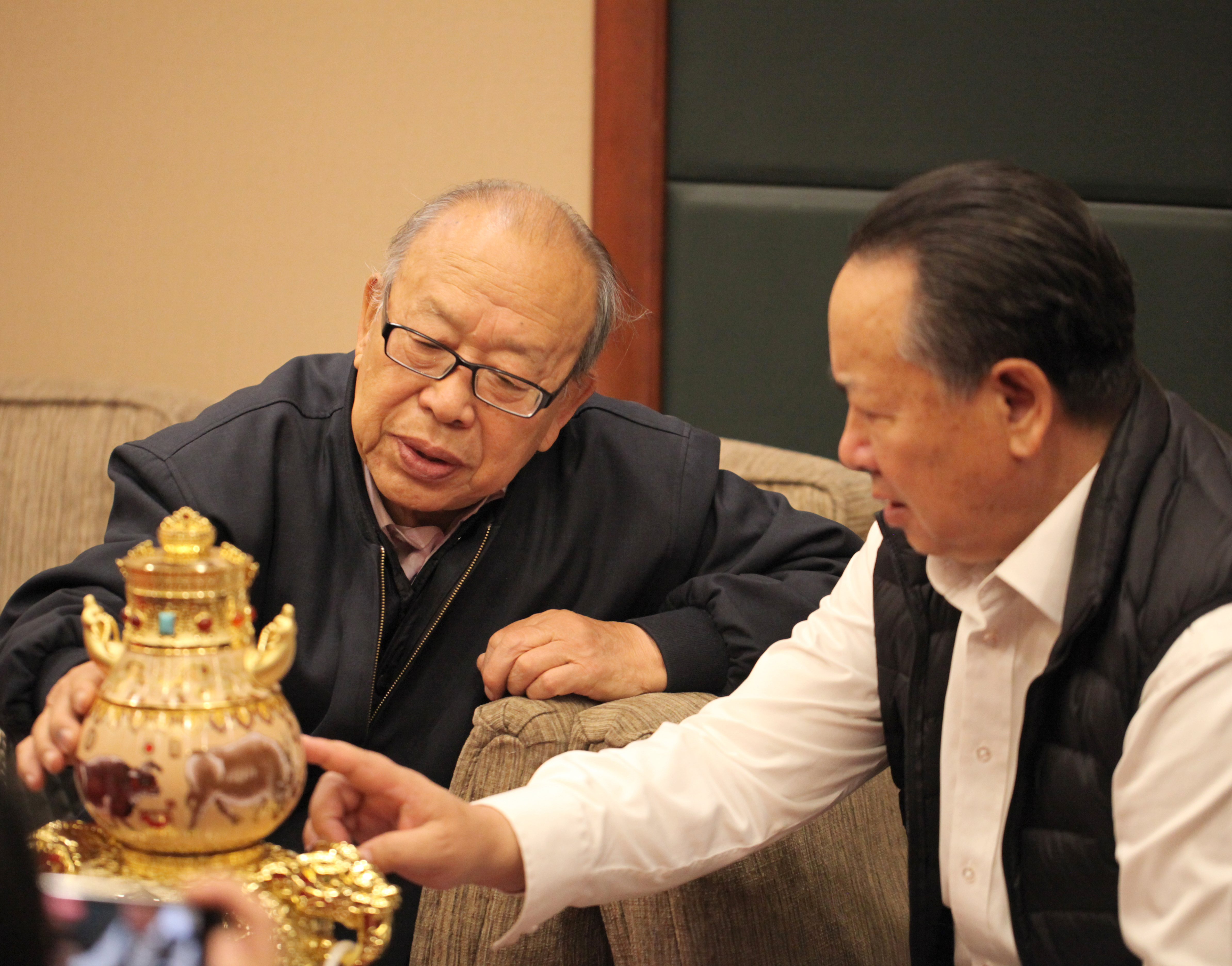 五牛金尊