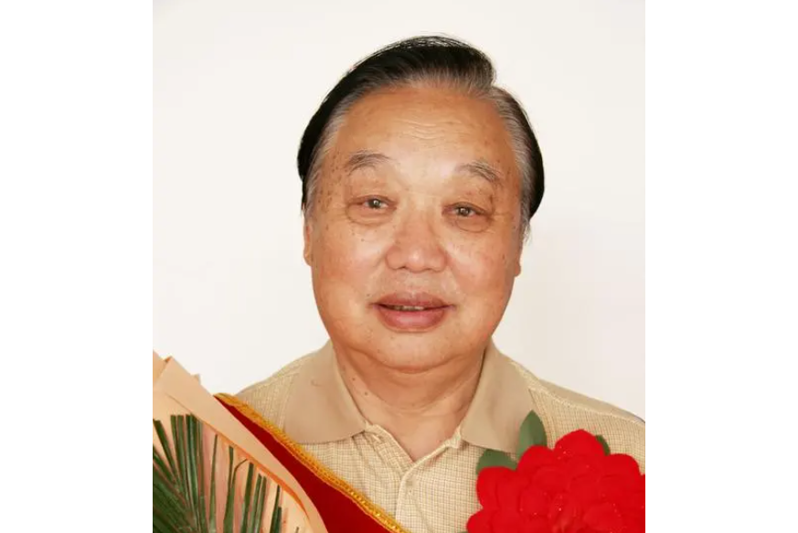  p data-id="gnbiygt6u8">张学文,1935年10月生,汉族,陕西汉中人,中医