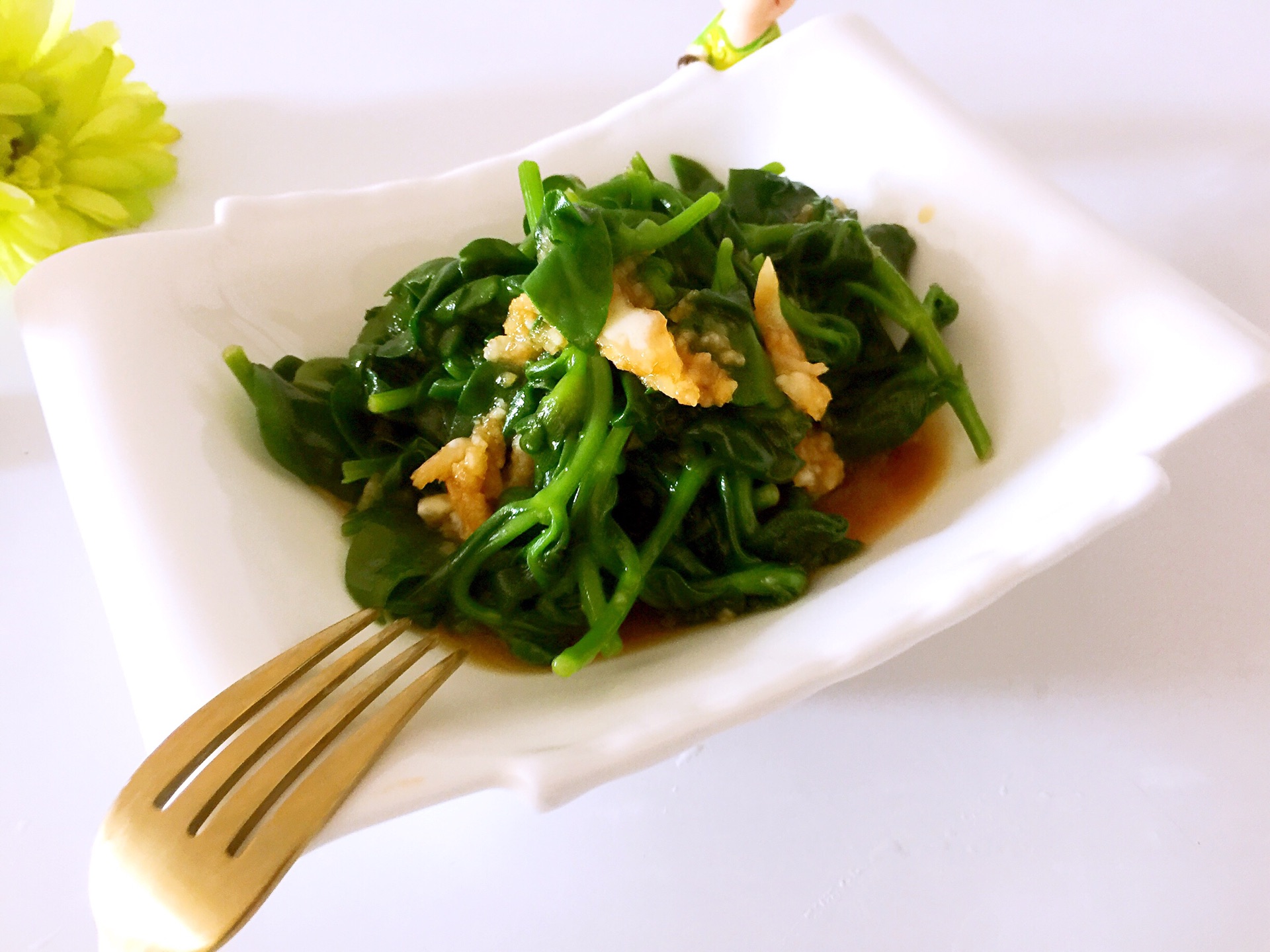 凉拌椒香穿心莲