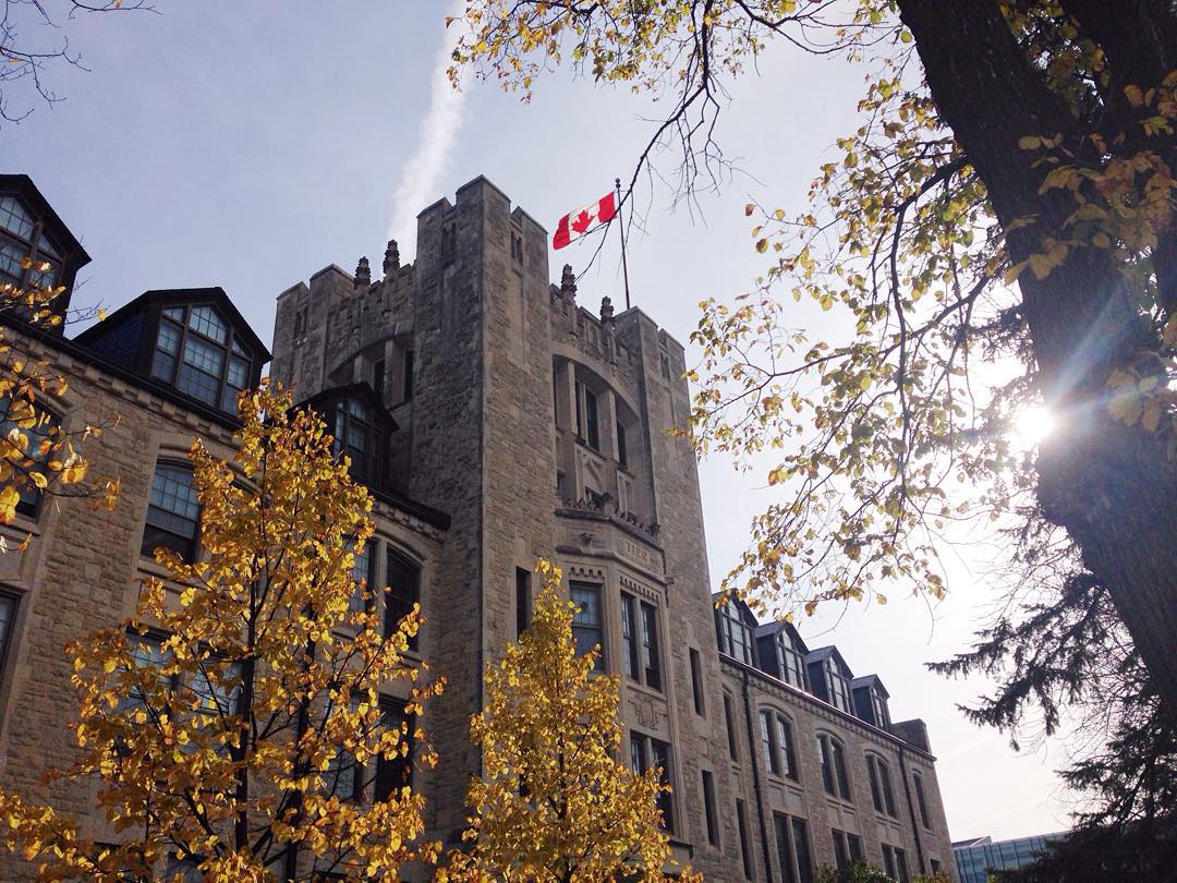  p> b>曼尼托巴大学(university of manitoba) /b>,简称曼大,坐落于 a