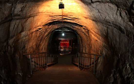  p>中山王墓,位于平山县三汲村,是中国 a href="#" data-lemmaid="