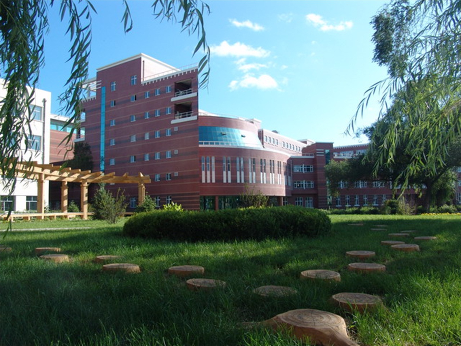 齐齐哈尔师范学院