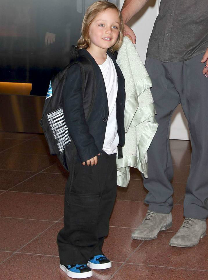 诺克斯.里昂.朱莉-皮特