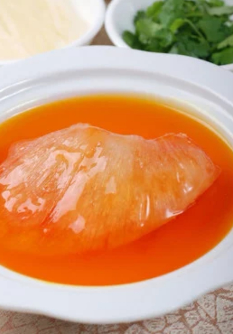  p>红烧大鲍翅是一道广东省的传统名菜,清代末年在广州出现一批名菜