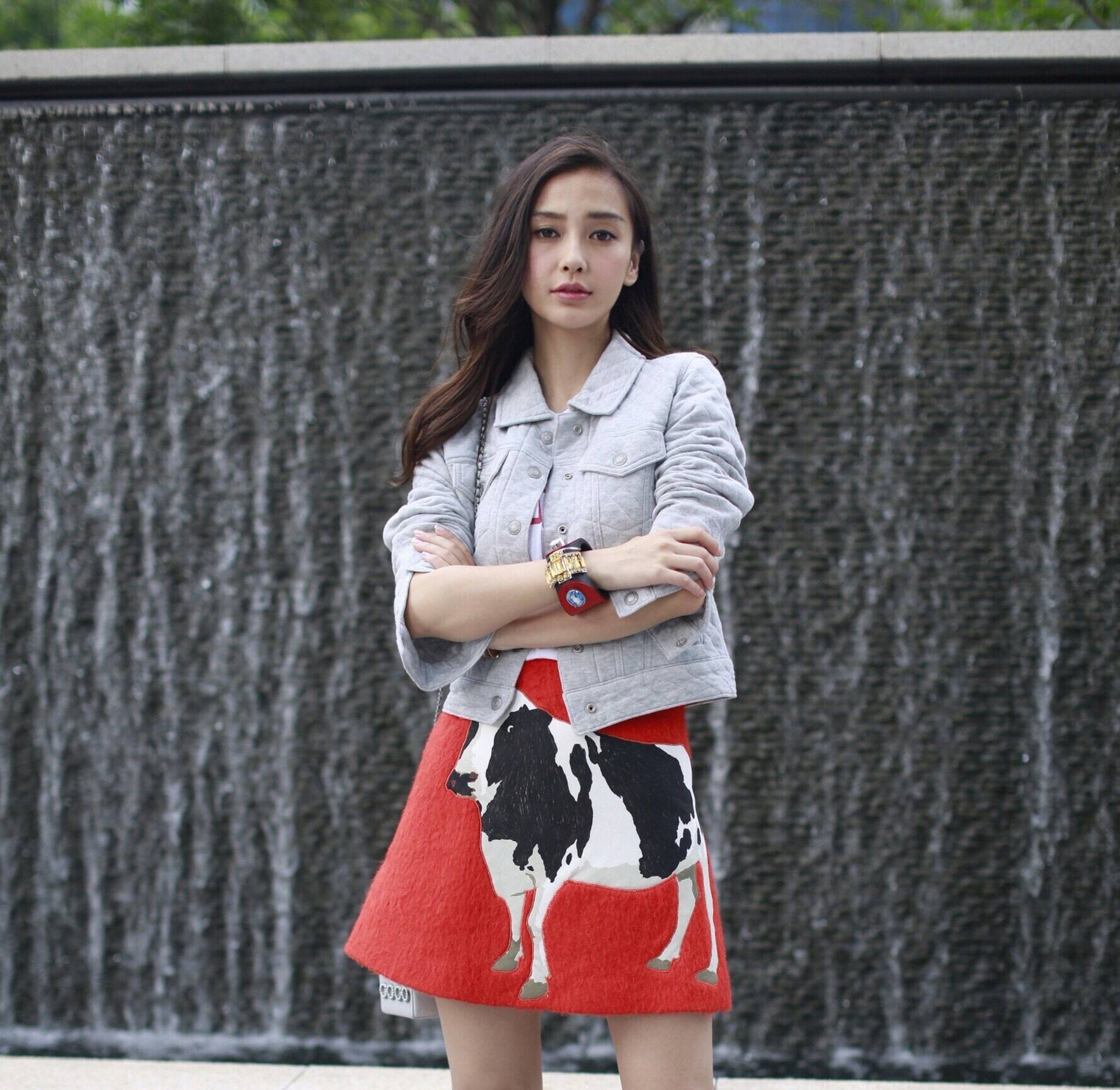  p>angelababy(杨颖),1989年2月28日出生于上海市,中国内地影视女演员