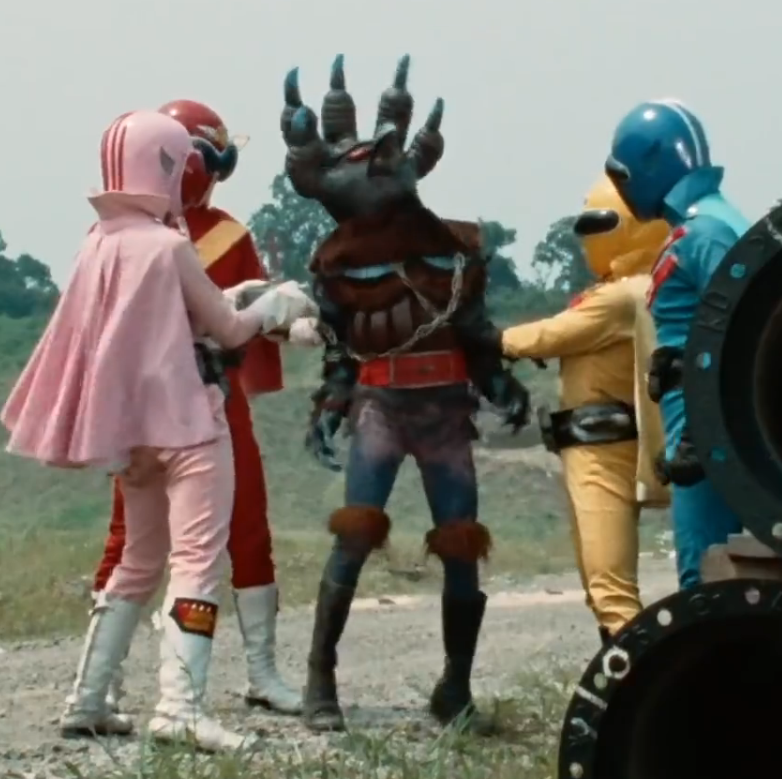  p data-id="gnx7ugrvhr">黑十字军是特摄剧《秘密战队五连者》中的