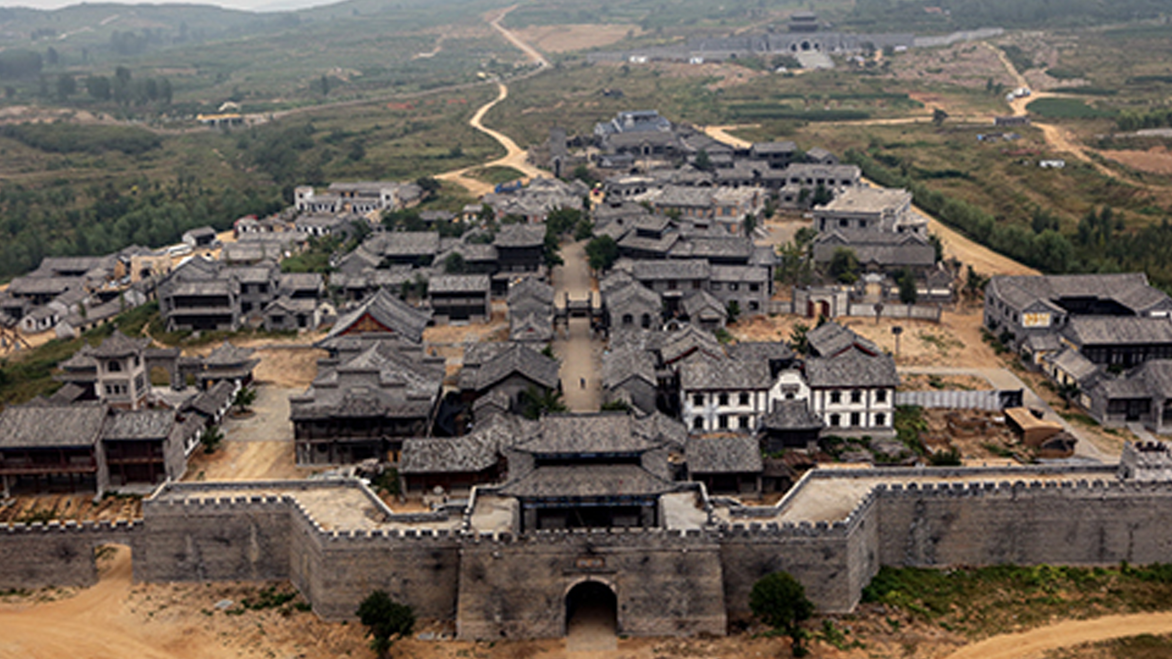 r2fe6q3">沂蒙红色影视基地,位于山东省临沂市沂南县马牧池乡常山庄