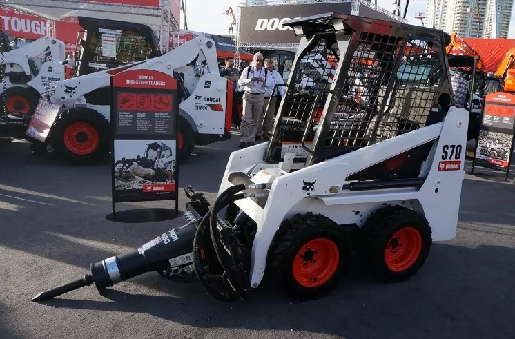 山猫s70滑移装载机