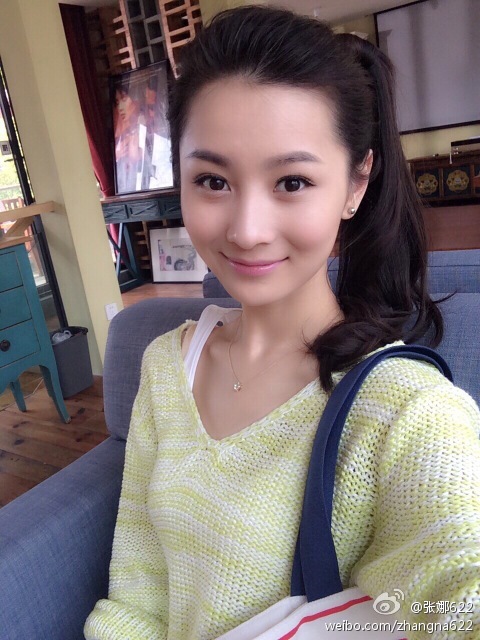 p>张维娜,原名张娜,1990年6月22日出生于湖北省武汉市,中国内地女