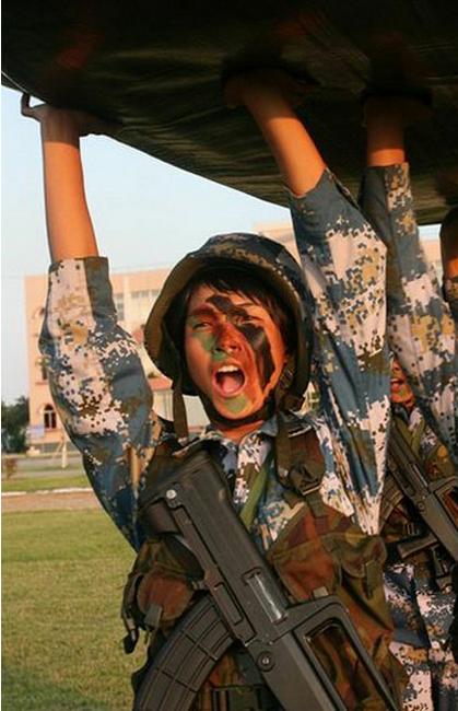 标志着女子特种兵正式成建制进入特种部队,成为解放军特种部队一支
