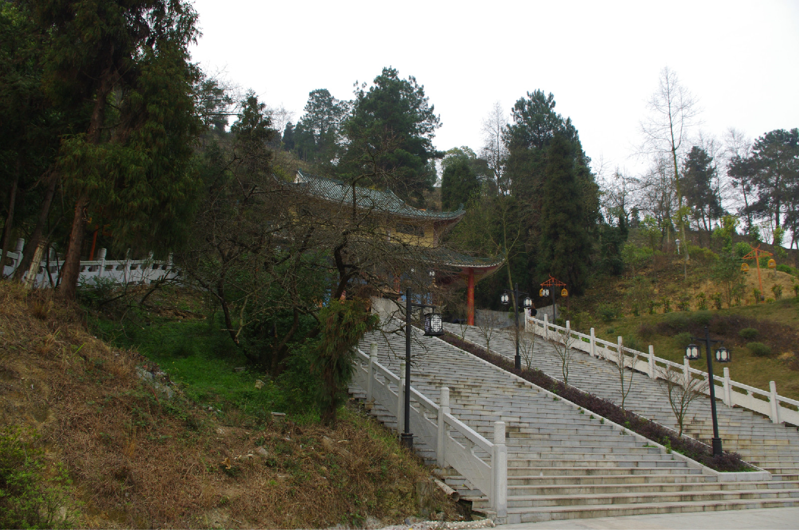  p data-id="syygpi85pfag">铜江公园位于广西南丹县中心城区,始建于