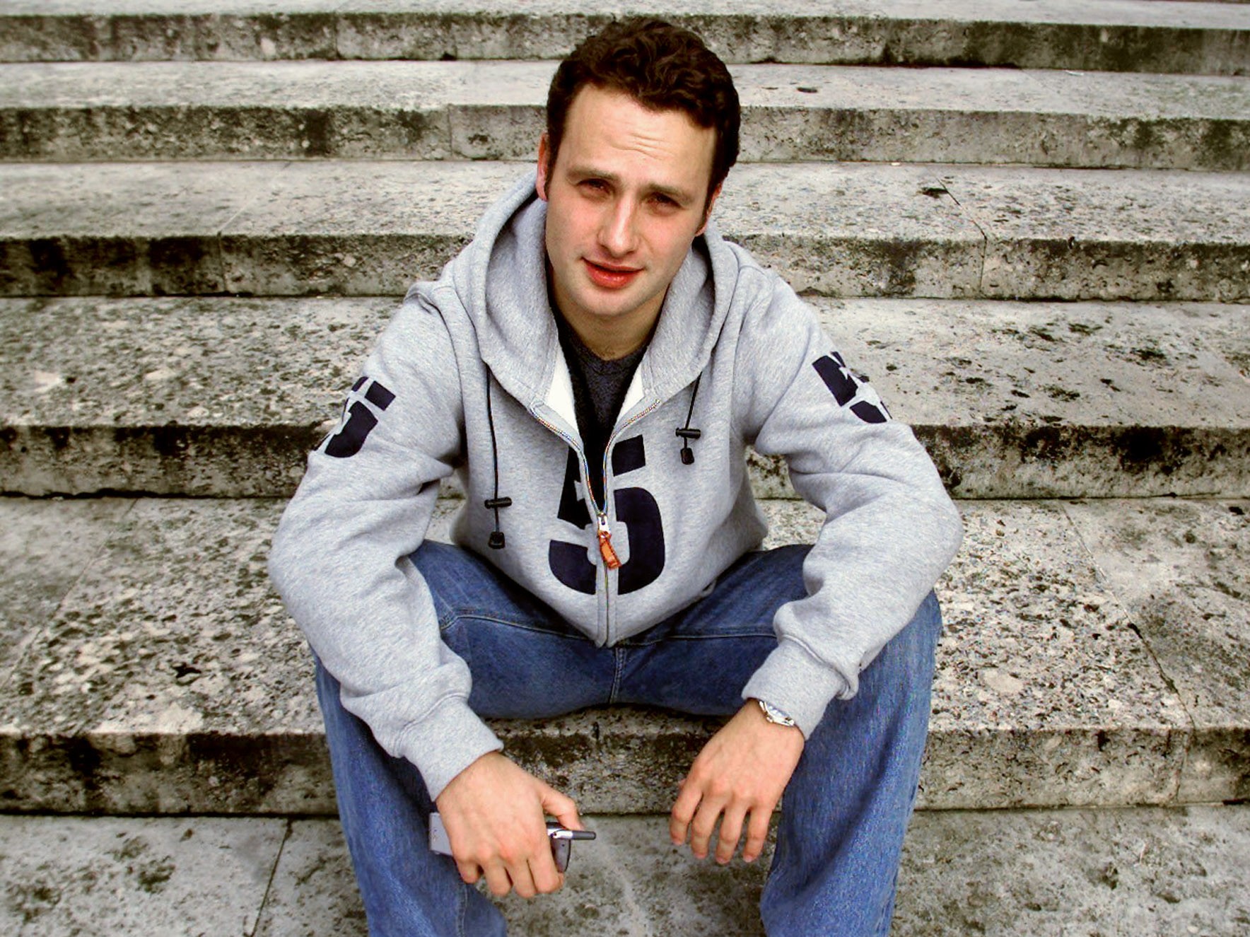  p>安德鲁·林肯 i>(andrew lincoln) /i>,1973年9月14日生于英国伦敦