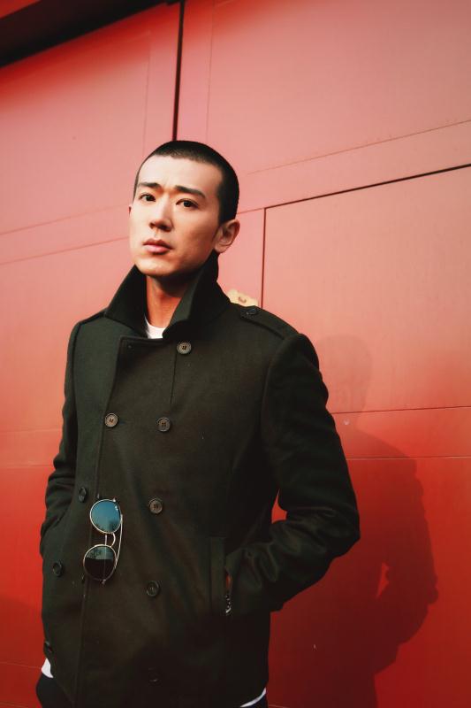  p>李岷城,1987年3月15日出生于辽宁省盘锦市,中国内地男演员,毕业于 