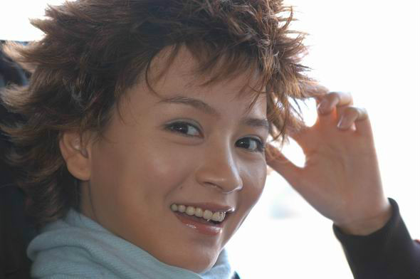  p>《你是苹果我是梨》 是由中视影视制作有限公司出品,田迪执导, a