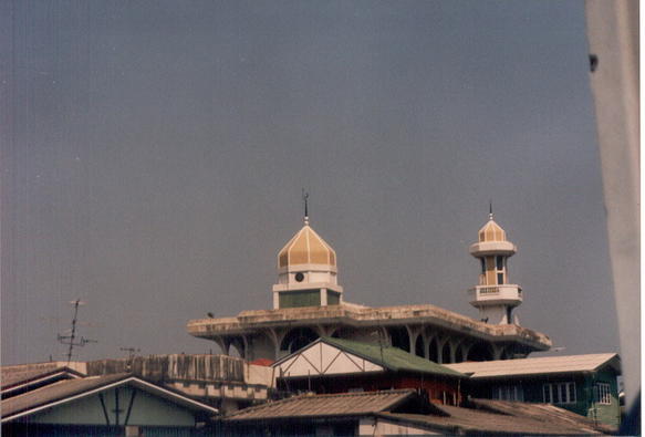  p>暖武里府(泰文:                     ;英文:nonthaburi)位于泰国