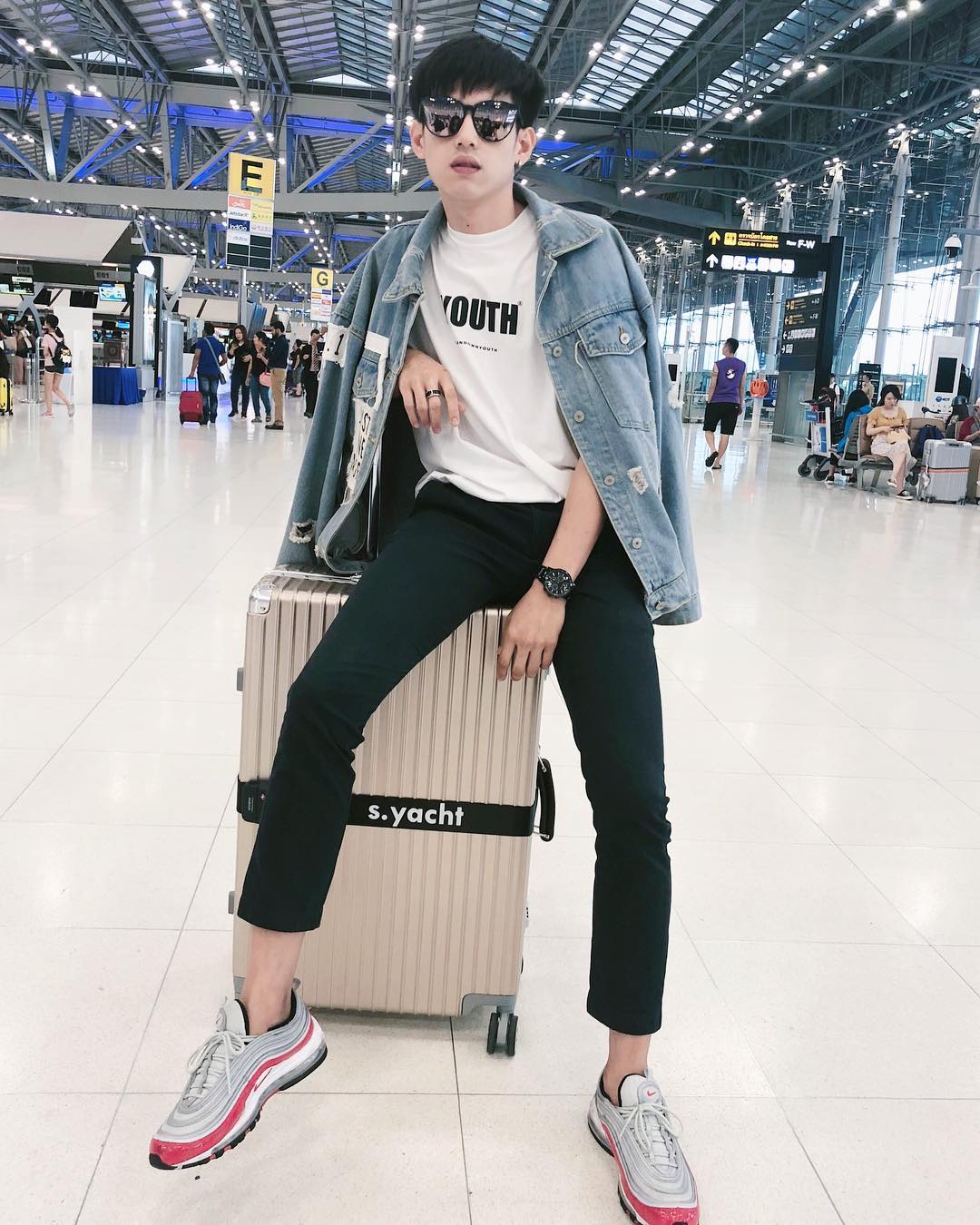  p data-id="gnfcd73ego">帕西特·本朋沙瓦(yacht),1997年3月28日