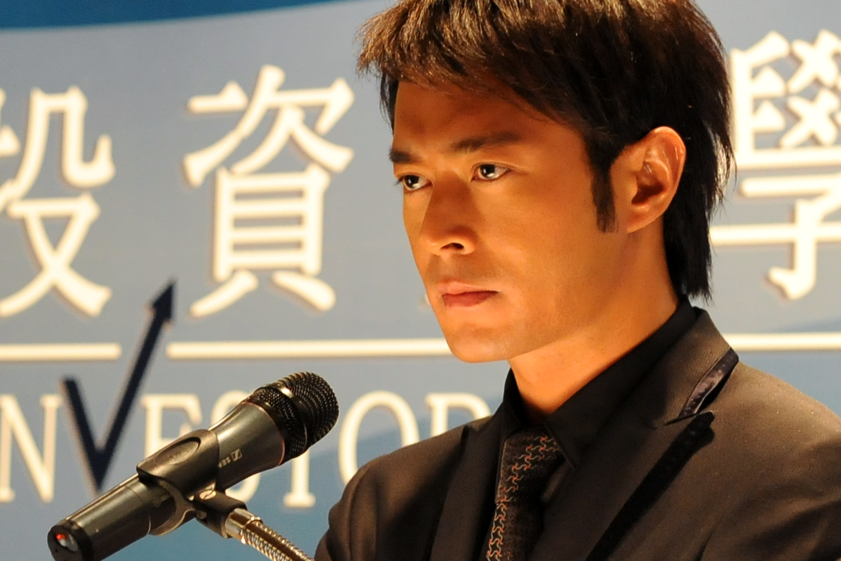 ">尔冬升 /a>执导, a target="_blank" href="/item/古天乐/107686"