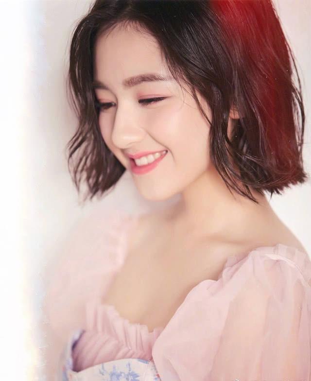  p>李兰迪,1999年9月2日出生于北京市,中国内地影视女演员,就读于中央