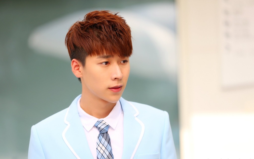 bowen),1994年5月18日出生于辽宁省沈阳市,歌手,影视演员,国家一级