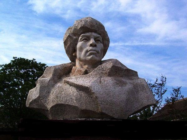  p>民族英雄,是指维护国家 a target="_blank" href="/item/领土