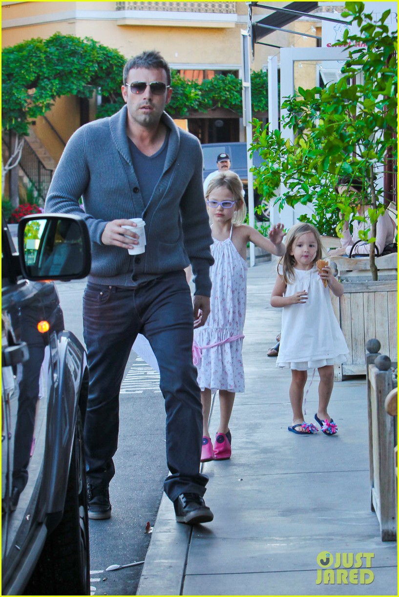  p>本·阿弗莱克(ben affleck),1972年8月15日出生于美国加州伯克利