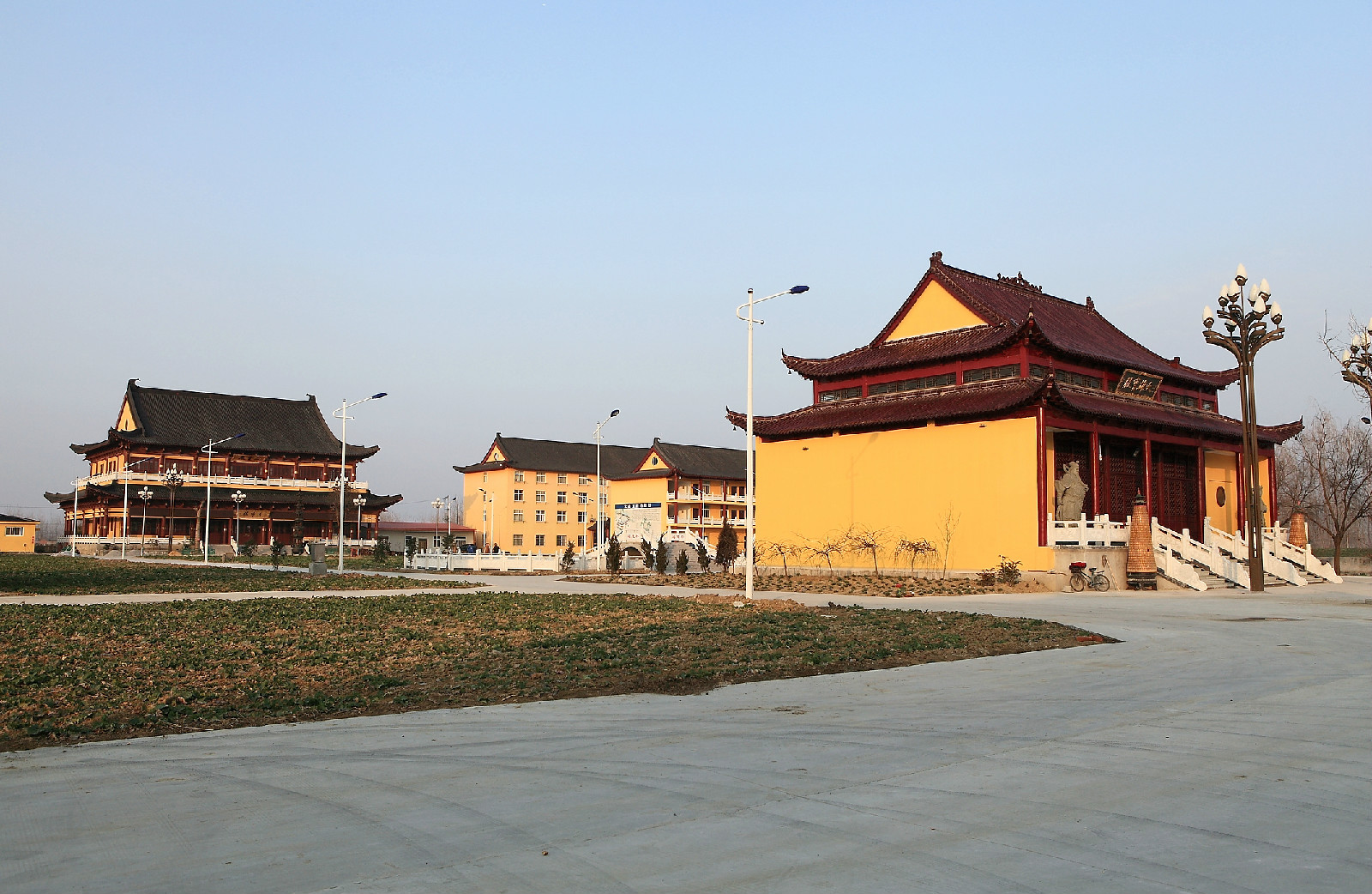 江苏省建湖县建阳镇新阳村泰山寺