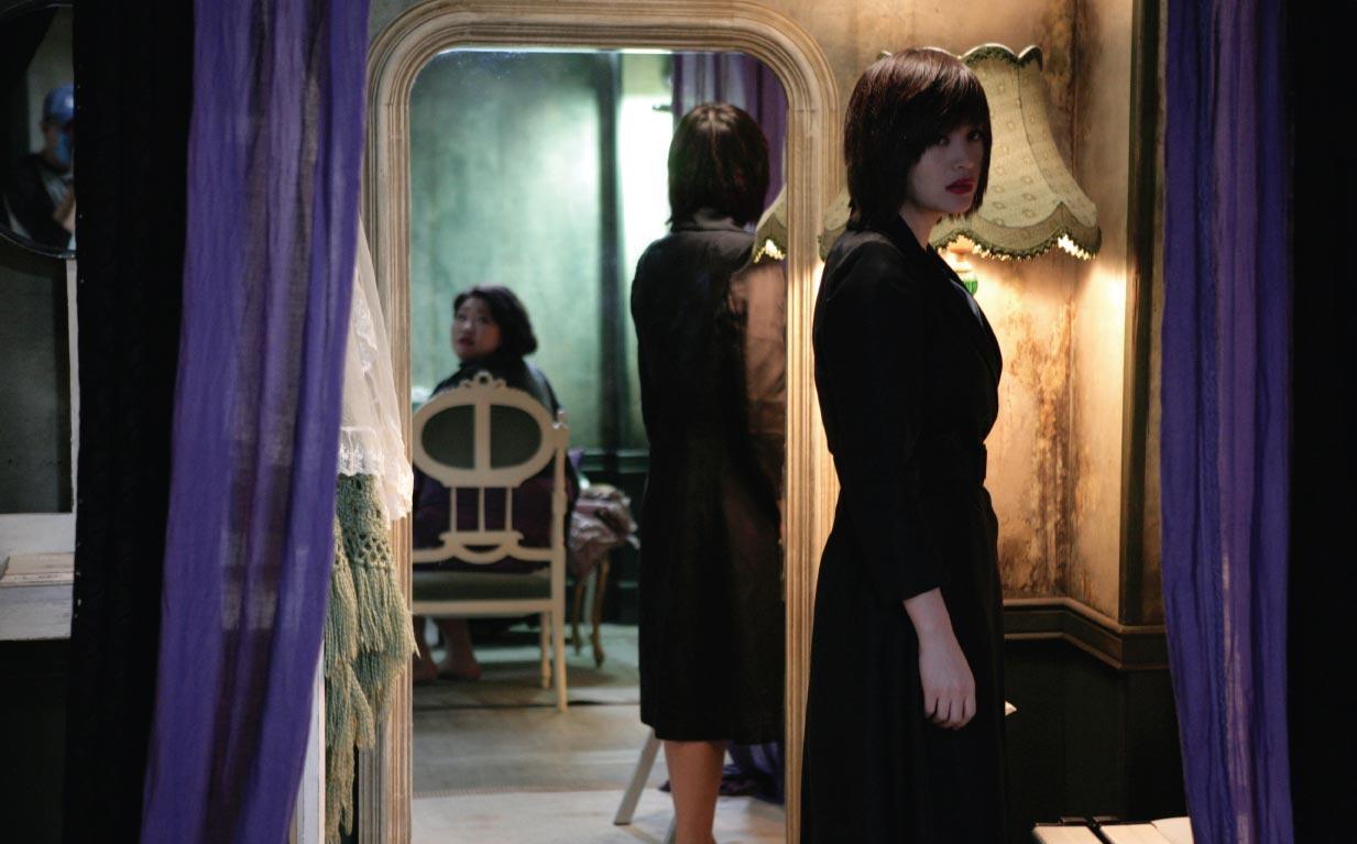  p>《粉红色高跟鞋》是由金容钧执导, a href="#" data-lemmaid="