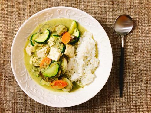 泰式绿咖喱鸡饭