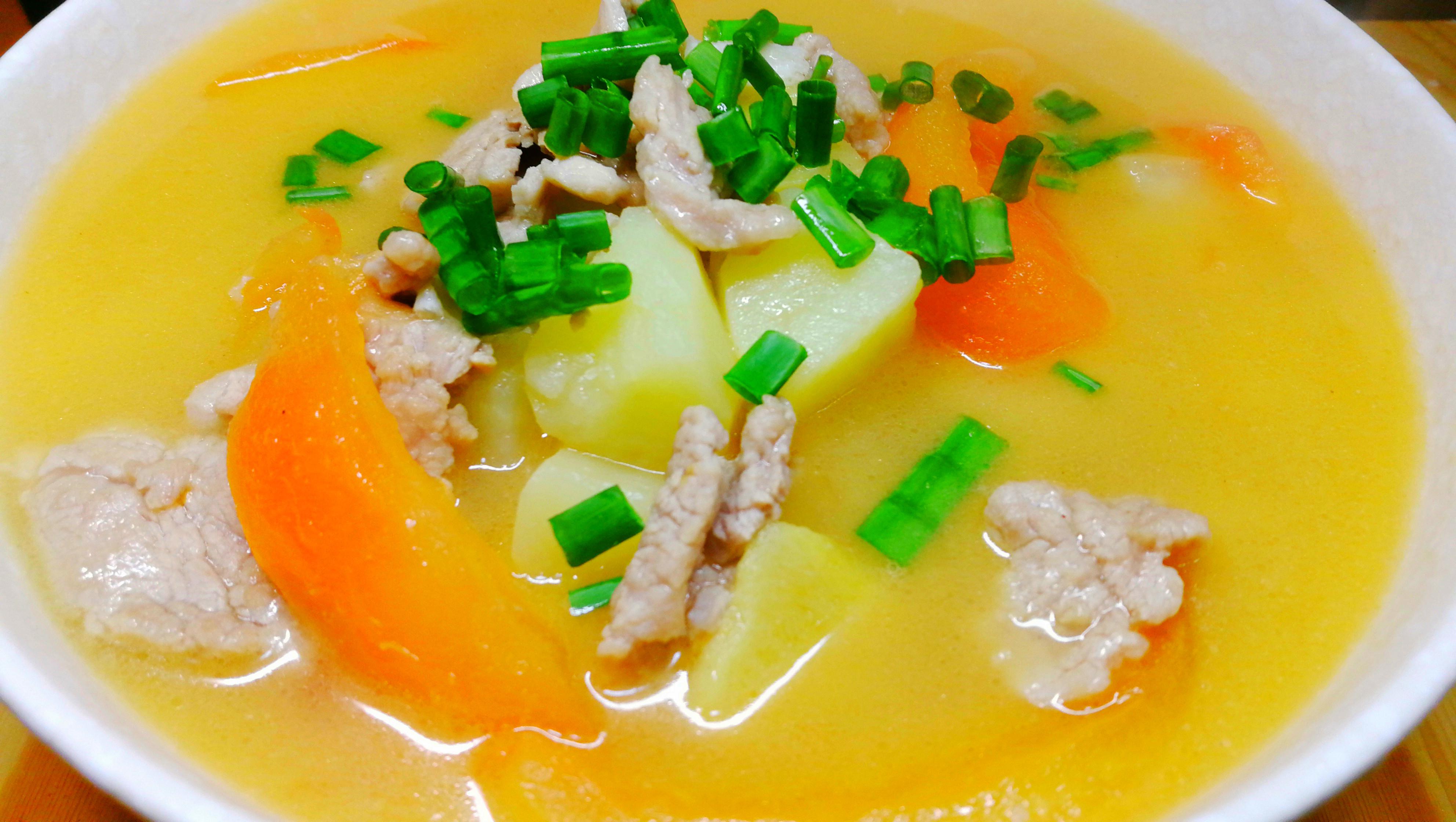 西兰花胡萝卜汤