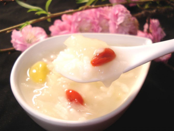 银耳白果粥