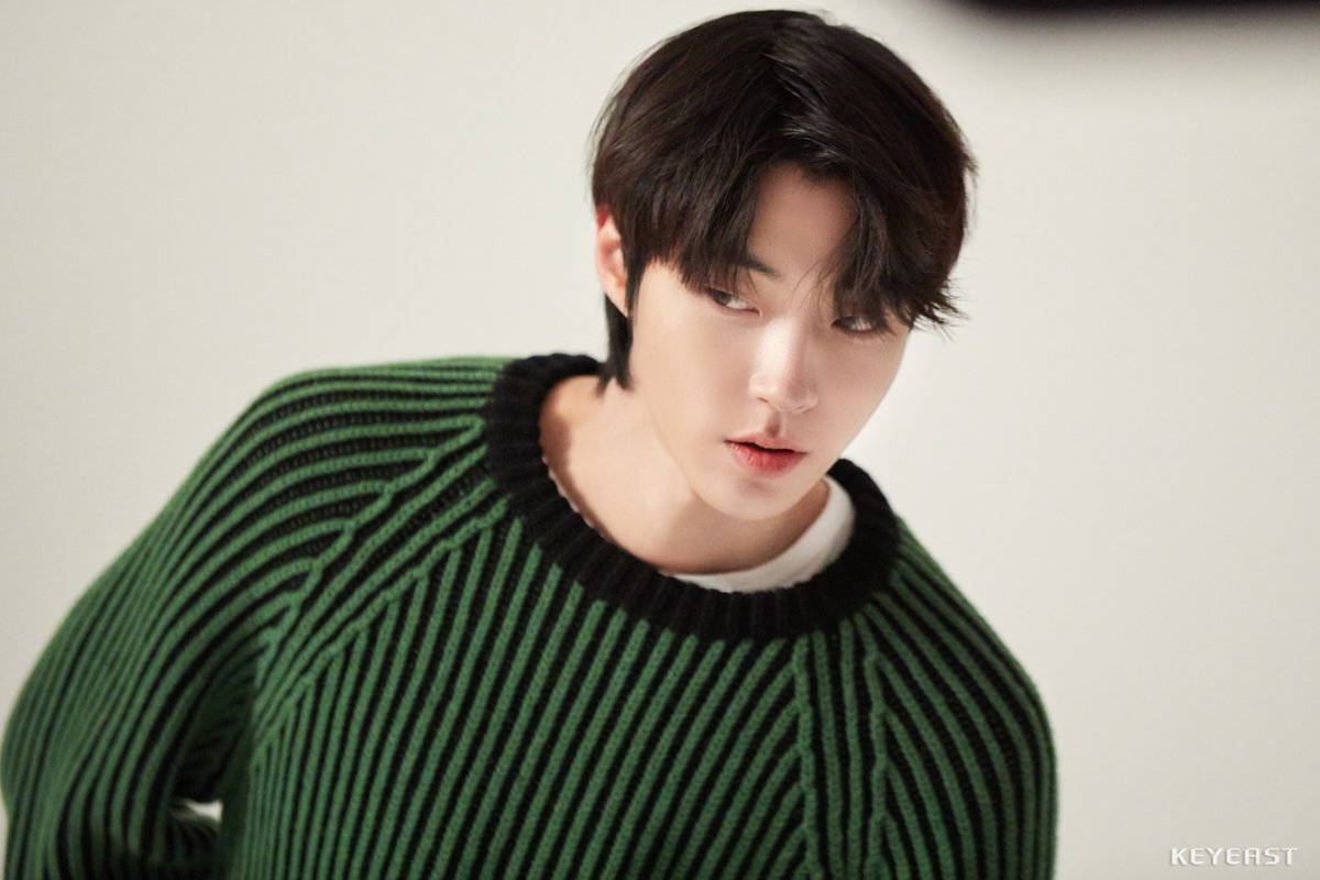  p data-id="gnwr6b7aqo">黄寅烨,1991年1月19