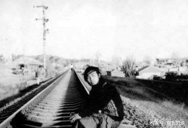 海子为何选择25岁自杀？5封遗书揭露真相：我的死，和两个人有关_百科TA说